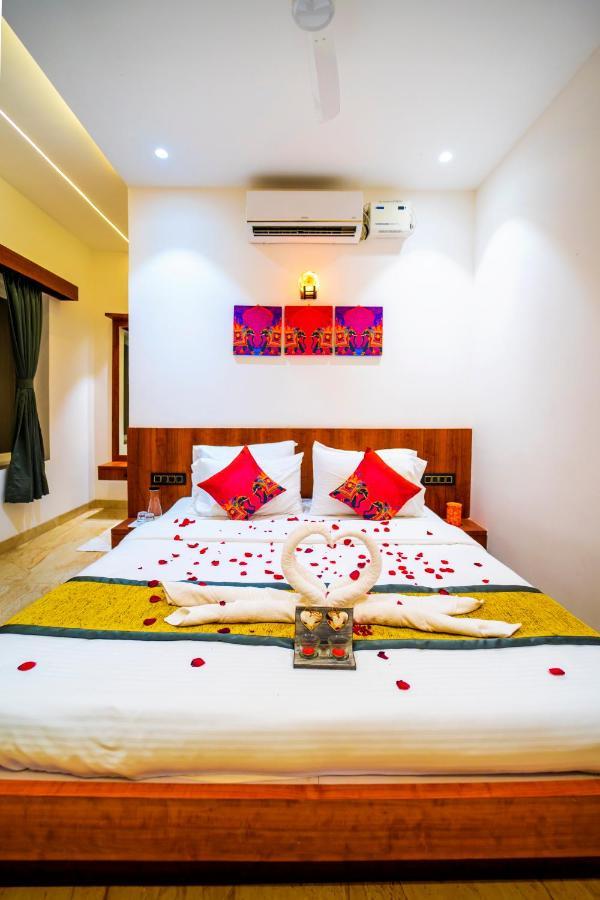 Hotel Canvasand By Eease Hospitality Nagaon  Esterno foto